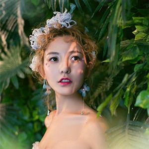 【 婚纱摄影哪家好】拍婚纱照用什么样的花作道具